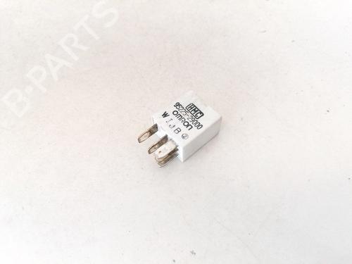 other-hyundai-trajet-fo-1999-2000-2001-2002-2003-2004-2005-2006-2007-2008-33074599 main image