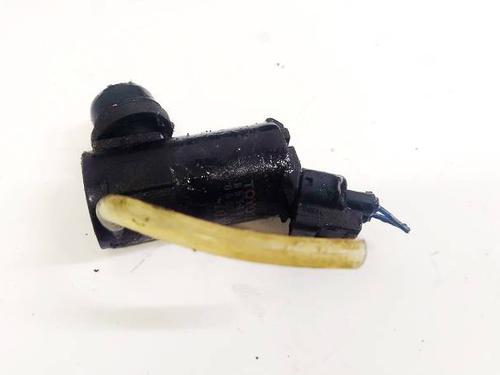 washer-pump-toyota-rav-4-ii-_a2_-2000-2001-2002-2003-2004-2005-35148622 main image