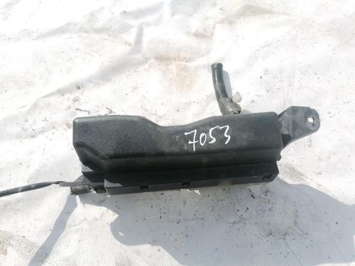 fuse-box-toyota-corolla-verso-_e12_-2001-2002-2003-2004-2005-2006-2007-32876189 main image