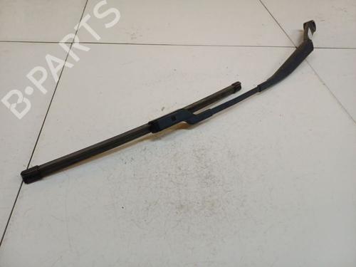 Used Front windshield wiper arm Front windshield wiper arm 36960107 36960107