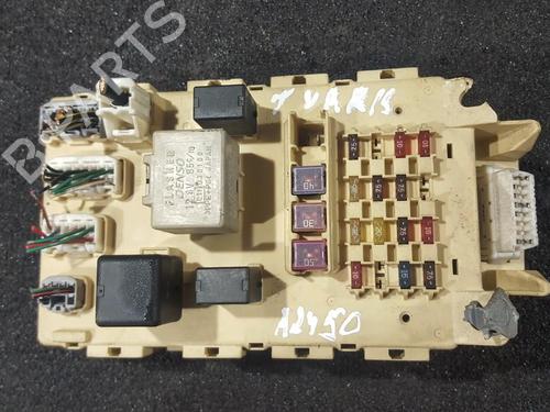 Used Fuse box Fuse box TOYOTA YARIS (_P1_) 1.3 (NCP10, SCP12_) (86 hp) 33482915 33482915