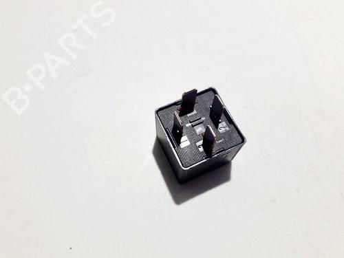 Electronic sensor FORD MONDEO III (B5Y) 2.0 TDCi | BP33525282M84 - Image 2