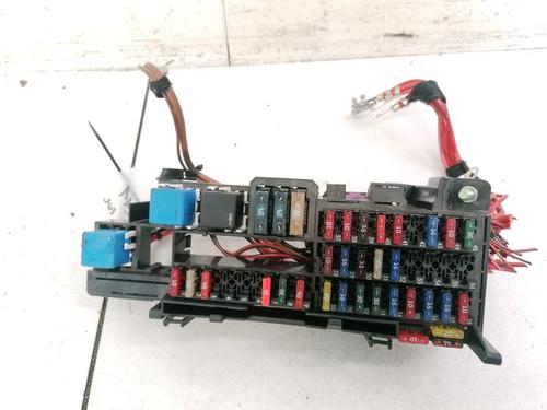 Used Fuse box Fuse box MERCEDES-BENZ A-CLASS (W168) A 170 CDI (168.008) (90 hp) 32913054 32913054