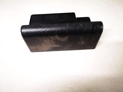 Cinzeiro Cinzeiro AUDI 100 C3 Saloon (443, 444) 1.8 (90 hp) 35557822 35557822
