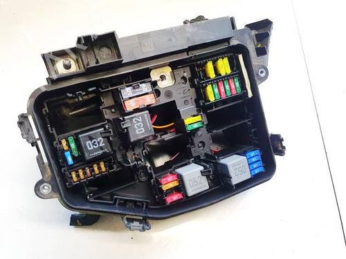 Used Fuse box Fuse box 39456291 39456291