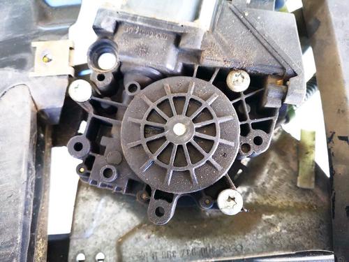 Right front window motor AUDI A4 B5 (8D2) 1.9 TDI | BP35577409E20 - Image 3