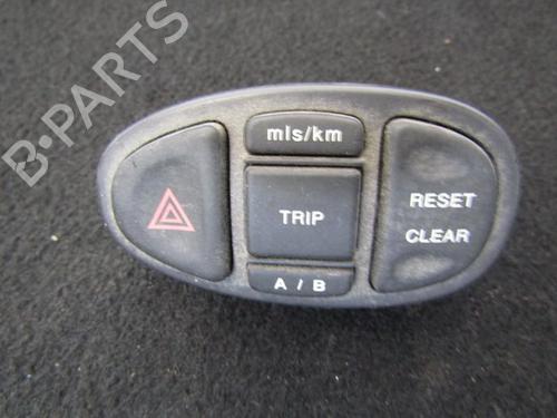 Bouton de warning Bouton de warning PORSCHE CAYENNE (9PA) S 4.5 (340 hp) 35663909 35663909
