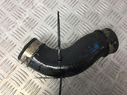 pipe-audi-a3-8p1-2003-2004-2005-2006-2007-2008-2009-2010-2011-2012-2013-33501109 main image