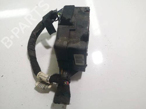 Fuse box VW PASSAT B5 Variant (3B5) 1.8 | BP32972278E1 - Image 3