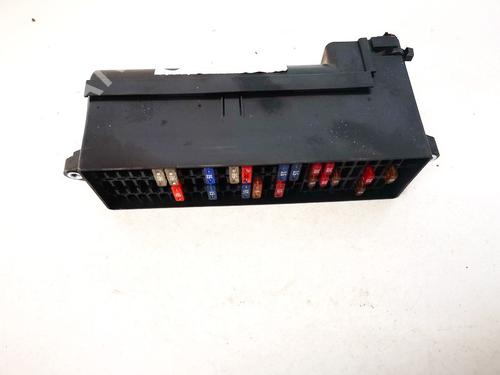 Used Fuse box Fuse box VW TOURAN (1T1, 1T2) 1.9 TDI (100 hp) 33076894 33076894
