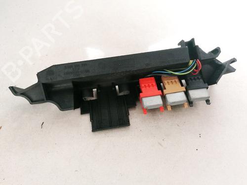 Used Fuse box Fuse box AUDI 100 C4 Avant (4A5) 2.0 E (100 hp) 33079678 33079678
