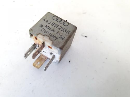 Used Electronic sensor Electronic sensor AUDI 80 B4 Saloon (8C2) 1.6 (71 hp) 32888871 32888871