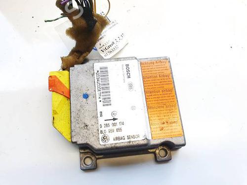 kollisjonspute-styreenhet-vw-passat-b5-variant-3b5-1997-1998-1999-2000-2001-33088206 main image