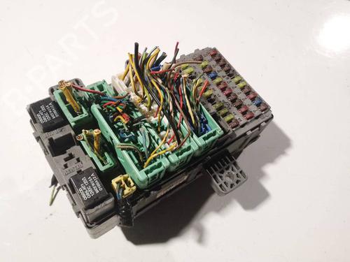 Used Fuse box HONDA CIVIC VIII Hatchback (FN, FK) 2.2 CTDi (FK3) (140 hp) 32579363