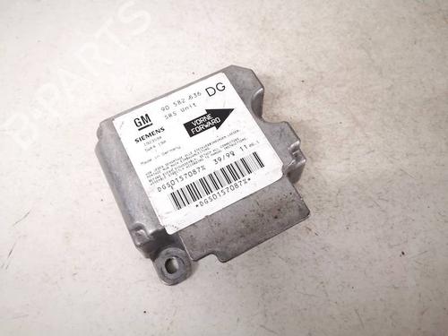 ecu-airbags-audi-a4-b5-8d2-1994-1995-1996-1997-1998-1999-2000-2001-32928768 main image