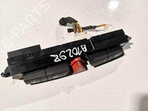 Used Warning switch Warning switch KIA CEE'D Hatchback (ED) 1.6 CRDi 115 (115 hp) 35028754 35028754