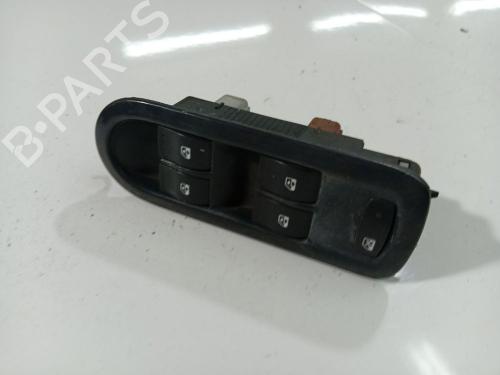 Used Switch Switch RENAULT SCÉNIC II (JM0/1_) 1.9 dCi (JM0G, JM12, JM1G, JM2C) (120 hp) 40617527 40617527