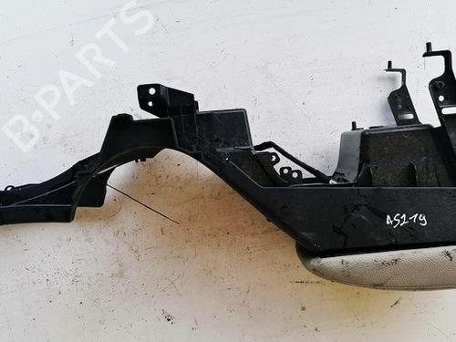 Used Armrest / Center console Armrest / Center console 35626698 35626698