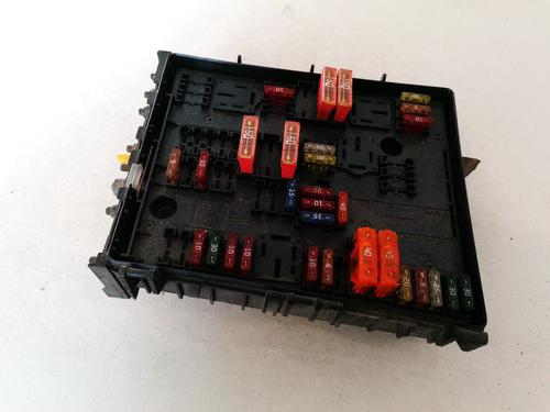 Used Fuse box Fuse box VW TOURAN (1T1, 1T2) 1.9 TDI (100 hp) 33076708 33076708