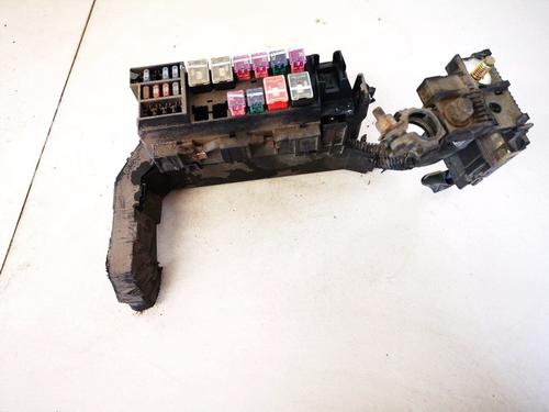 fuse-box-nissan-almera-ii-hatchback-n16-2000-32877564 main image