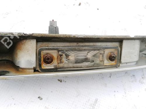 Luz matrícula Luz matrícula OPEL VECTRA B Estate (J96) 2.2 DTI 16V (F35) (125 hp) 35514447 35514447