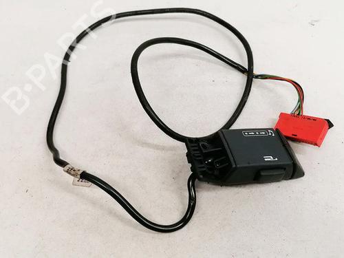 Used Steering wheel controls Steering wheel controls 35576018 35576018