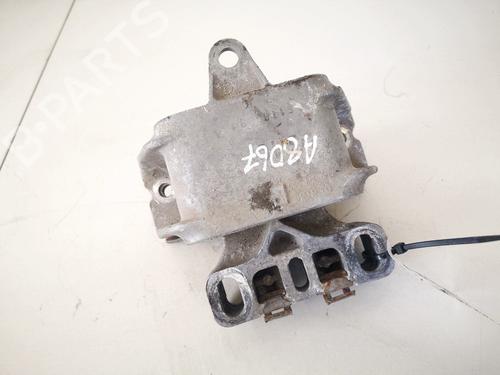 Used Engine mount Engine mount VW BORA I (1J2) 1.6 (101 hp) 32907967 32907967