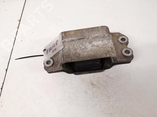 Used Engine mount Engine mount VW TOURAN (1T1, 1T2) 1.9 TDI (100 hp) 32906202 32906202