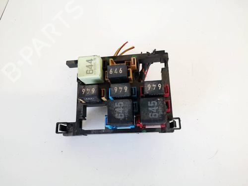 Used Fuse box Fuse box VW TIGUAN (5N_) 2.0 TDI (140 hp) 32957572 32957572