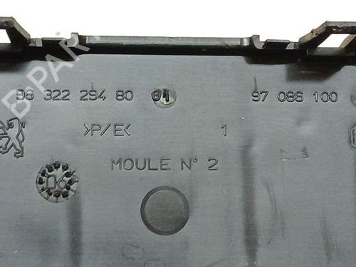 Fuse box CITROËN C5 II (RC_) 2.0 HDi (RCRHRH) | BP39456266E1 - Image 4