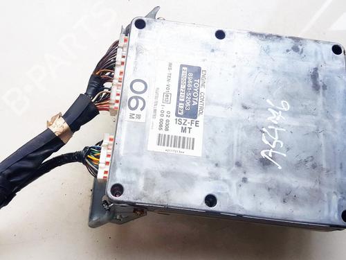 Used Engine control unit (ECU) Engine control unit (ECU) TOYOTA YARIS (_P1_) 1.0 (SCP10_, SCP10R) (68 hp) 33526518 33526518