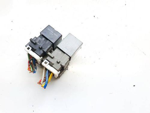 Fuse box HONDA FR-V (BE) 2.2 i CTDi (BE5) | BP37085156E1 - Image 3