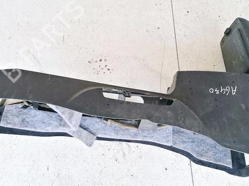 Used Armrest / Center console Armrest / Center console KIA SORENTO I (JC) 2.5 CRDi (170 hp) 35597781 35597781