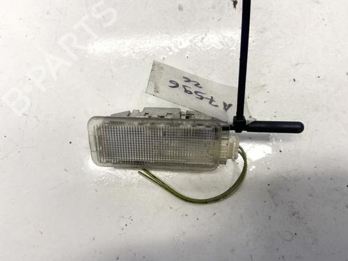 Innerbelysning Innerbelysning AUDI 80 B3 Saloon (893, 894, 8A2) 1.8 (75 hp) 35468403 35468403