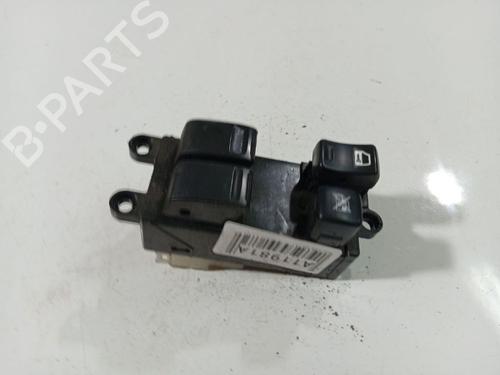 switch-nissan-almera-ii-hatchback-n16-2000-40244497 main image