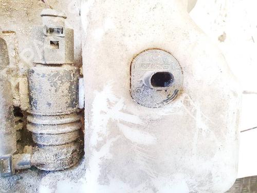 washer-pump-mercedes-benz-cls-c219-2004-2005-2006-2007-2008-2009-2010-2011-35273502 main image