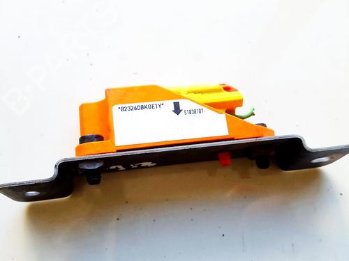 Used Electronic module Electronic module VW TOURAN (1T1, 1T2) 1.9 TDI (105 hp) 33520193 33520193