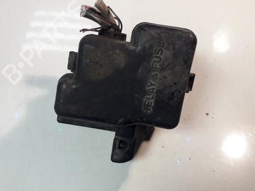 Used Fuse box Fuse box TOYOTA PREVIA II (_R3_) 2.0 D-4D (CLR30_, CLR30R) (116 hp) 33514743 33514743