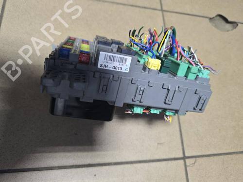 Fuse box HONDA FR-V (BE) 2.2 i CTDi (BE5) | BP32576894E1