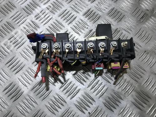 Used Fuse box Fuse box AUDI A6 C4 (4A2) 1.9 TDI (90 hp) 33496429 33496429