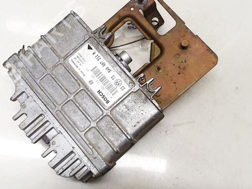 Used Engine control unit (ECU) VW GOLF III (1H1) 1.8 (90 hp) 33105900