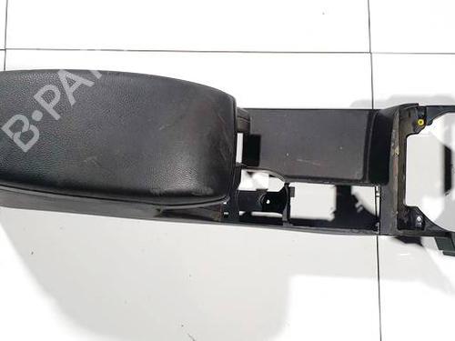 Used Armrest / Center console Armrest / Center console 35220985 35220985