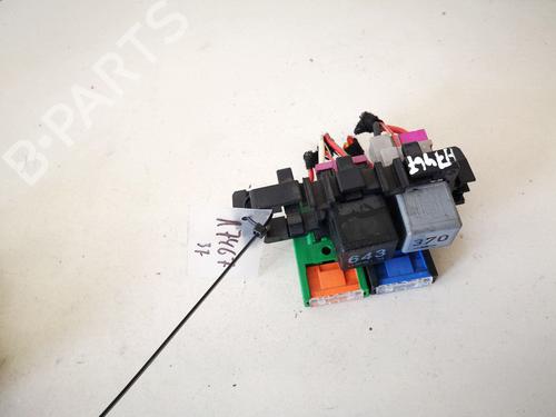 Used Fuse box AUDI A4 B8 (8K2) 2.0 TDI (143 hp) 32906031