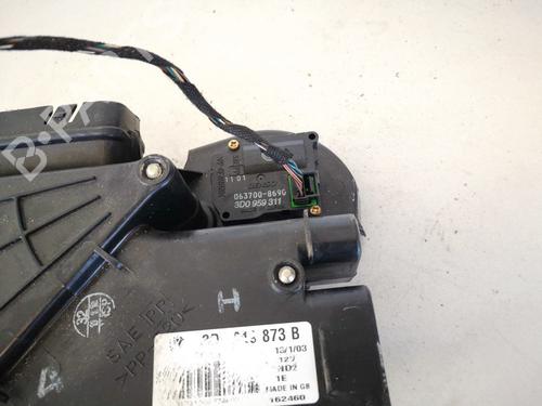 Used Electronic module Electronic module VW PHAETON (3D1, 3D2, 3D3, 3D4, 3D6, 3D7, 3D8, 3D9) 5.0 V10 TDI 4motion (313 hp) 32907175 32907175