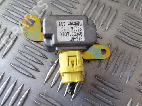 Used Electronic module Electronic module MAZDA 323 F VI Hatchback (BJ) 1.5 16V (BJ5W) (88 hp) 33492018 33492018