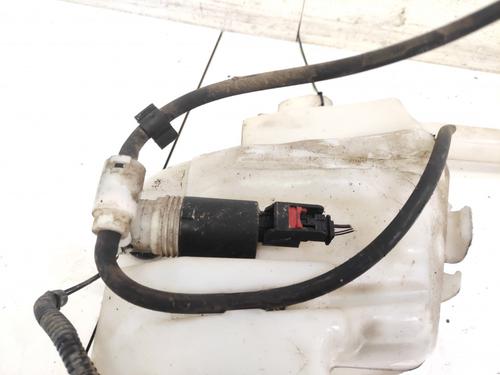 Used Washer pump Washer pump SUZUKI GRAND VITARA I (FT, HT) 2.7 (JA 627) (173 hp) 35450579 35450579