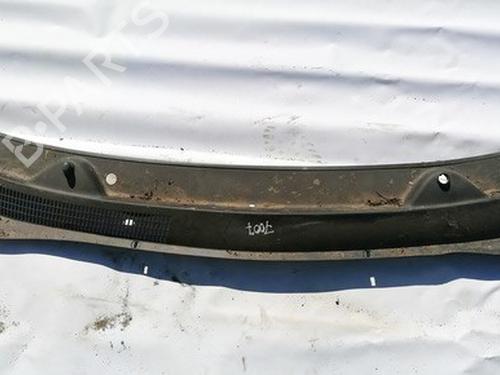 Griglia sotto parabrezza Griglia sotto parabrezza OPEL CORSA D (S07) 1.2 (L08, L68) (86 hp) 35526746 35526746
