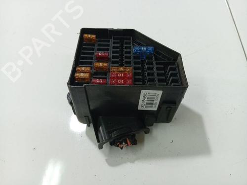 Used Fuse box Fuse box VW PASSAT B6 (3C2) 1.9 TDI (105 hp) 33683271 33683271