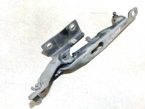Used Hinge/Door check strap Hinge/Door check strap VOLVO S60 II (134) DRIVe / D2 (114 hp) 35629831 35629831