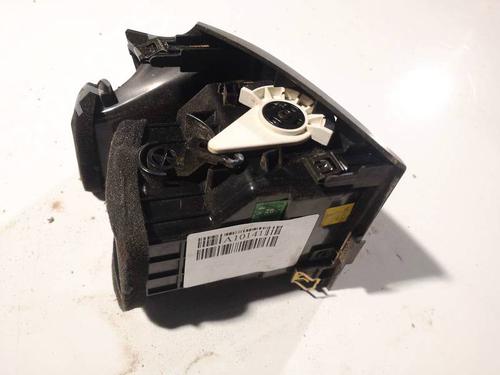 Used Air vent CHEVROLET CAPTIVA (C100, C140) 2.0 D 4WD (150 hp) 32592228